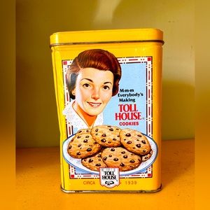 Vintage 70’s Nestle Toll House Cookies Collector’s Tin